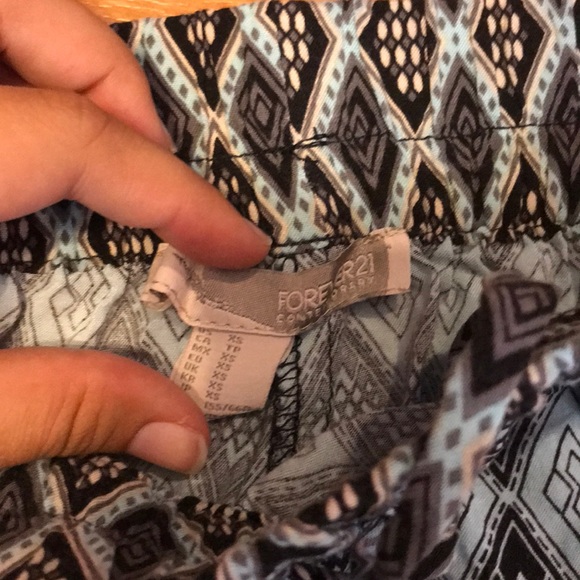 Forever 21 Flowy Shorts - Picture 2 of 2